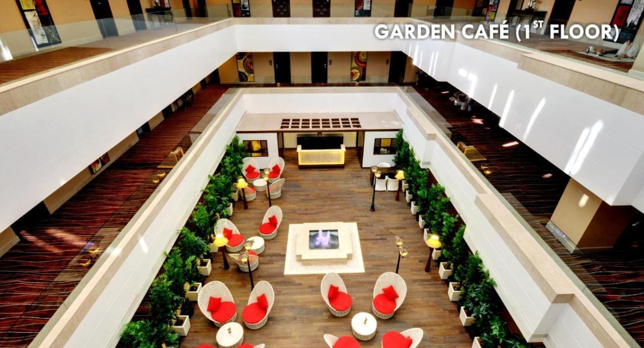The Fern Residency Rajkot Ξενοδοχείο Εξωτερικό φωτογραφία