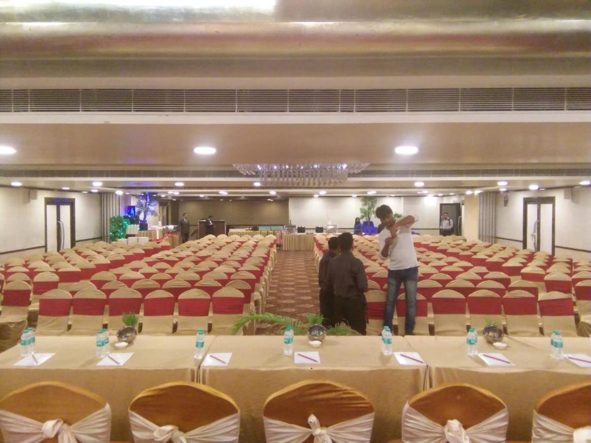 The Fern Residency Rajkot Ξενοδοχείο Εξωτερικό φωτογραφία