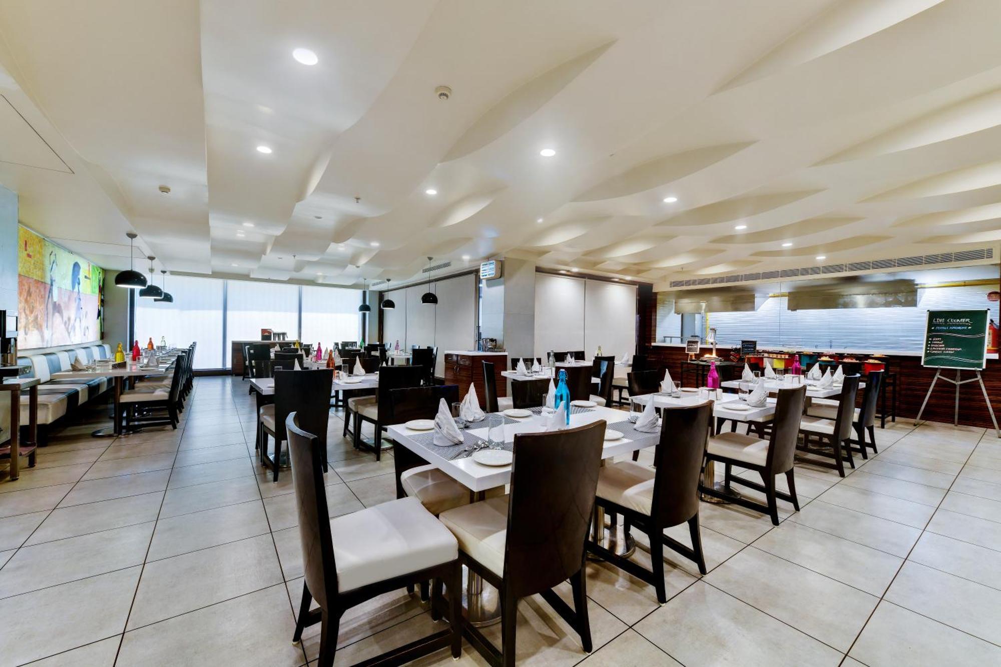 The Fern Residency Rajkot Ξενοδοχείο Εξωτερικό φωτογραφία